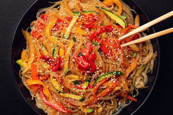 Рисовая лапша с овощами